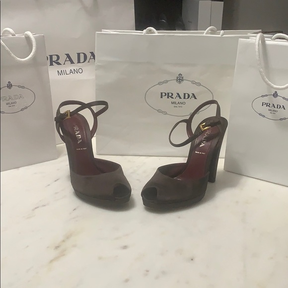 prada shoes clearance